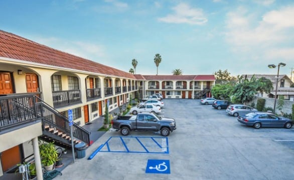 Hotels with Free Parking